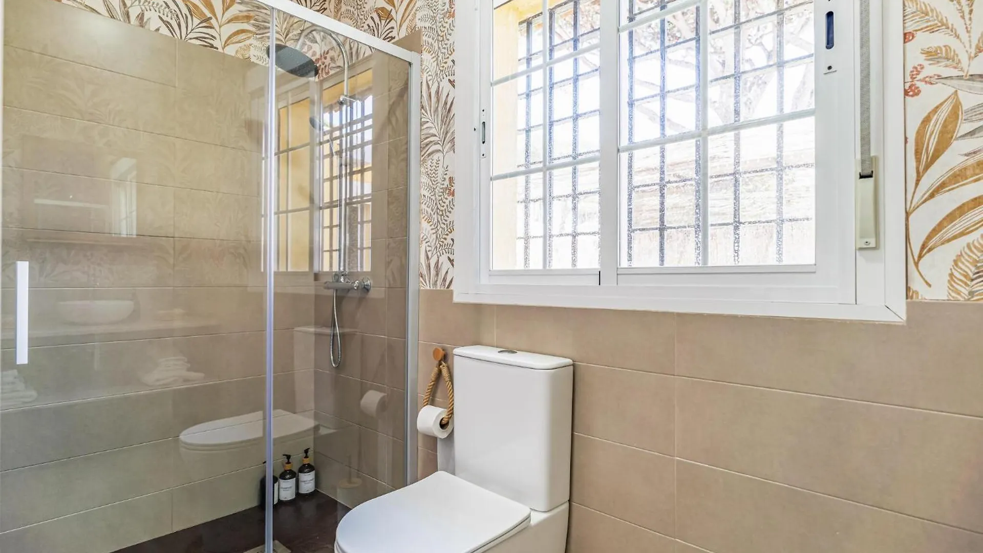 Gorgeous Home In Chiclana De La Frontera