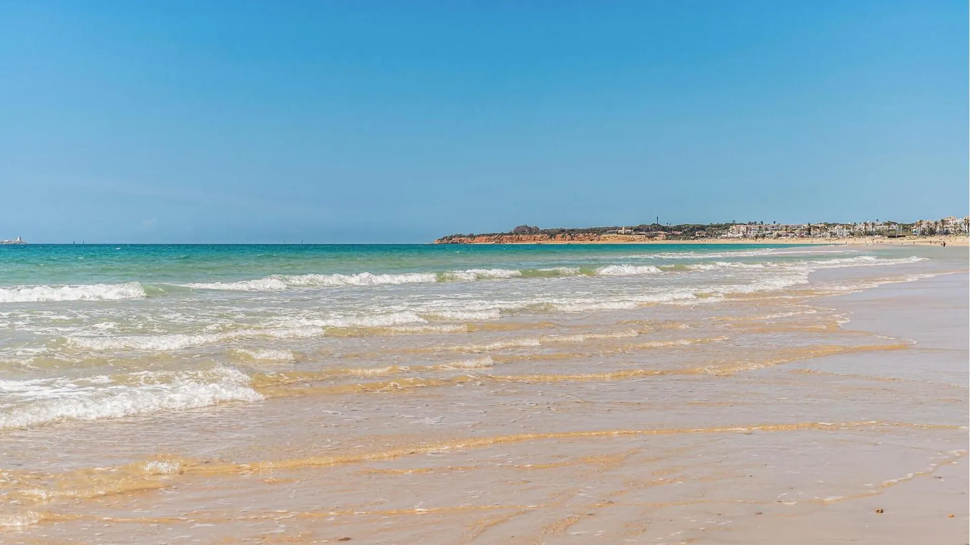Gorgeous Home In Chiclana De La Frontera Holiday home